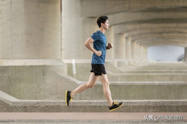 健身穿什麼鞋子合適？選擇這3款訓練鞋，讓你的健身效果翻倍