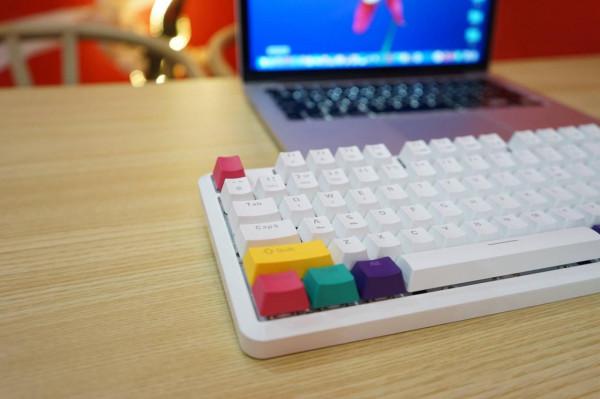 鍵盤可以這樣玩，怪不得這麼多男人入坑！黑爵可換軸鍵盤如何？