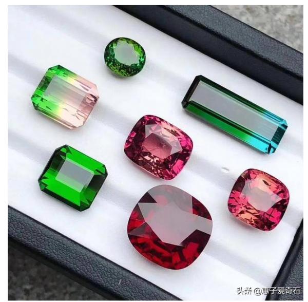 雲南奇石玉石一覽,有種石頭現在每公斤已經上百萬 雲南奇石玉石一覽,有種石頭現在每公斤已經上百萬