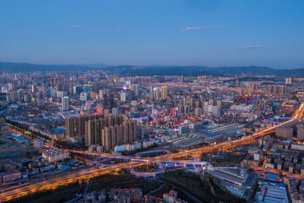 雲南昆明一個縣，年平均氣溫僅16度，遊客晚上冷得“打哆嗦”