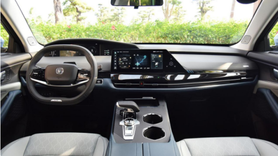 長安&OpenCurlyDoubleQuote;六大新車&rdquo;來襲：銷冠換代，首款混動比DM-i&OpenCurlyDoubleQuote;更香&rdquo;？