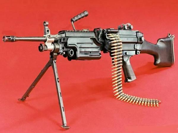 一生要了解的現代陸地武器揭秘-機槍篇