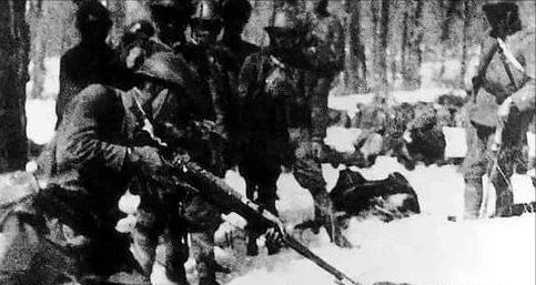 紅軍陷入絕境，一名國軍中將發電報給彭德懷：給你們一個殲敵機會