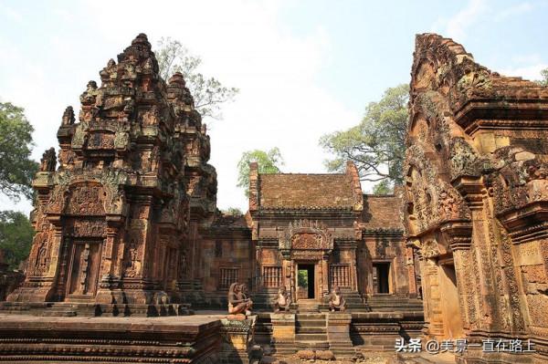 意象裡的吳哥3—女王宮，午後綻放的紅色玫瑰