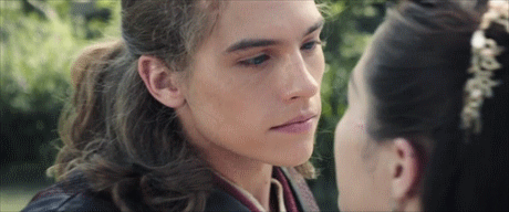 爛！首映日只有713萬票房，關曉彤新片慘敗，姜文也栽了個大跟頭