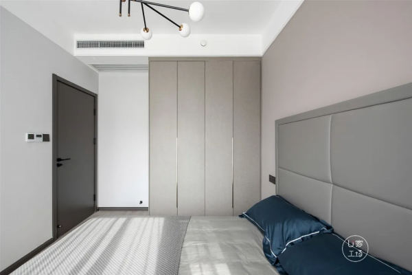 豪宅標配裡有啥?155㎡現代輕奢家以深色系拉滿氛圍感 豪宅標配裡有啥?155㎡現代輕奢家以深色系拉滿氛圍感