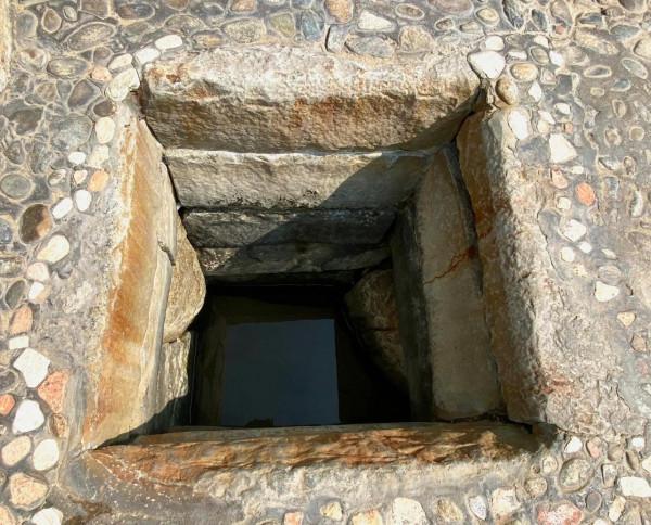 一口宋井引出三個小皇帝的故事：被俘，病逝，跳海。大宋落下帷幕