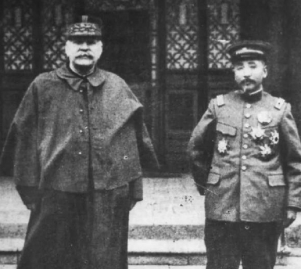 張作霖死後，最受寵的五姨太天天濃妝豔抹，卻將東北淪陷推遲三年