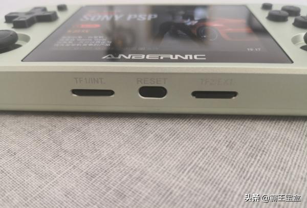 RG351mp丨全新韭菜機,比普通版稍稍更新了點功能,看看是什麼吧 RG351mp丨全新韭菜機,比普通版稍稍更新了點功能,看看是什麼吧