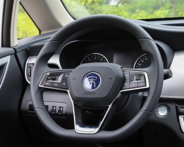 家用車還是空間大點好,這2臺顏值高、動力強,保養還很便宜 家用車還是空間大點好,這2臺顏值高、動力強,保養還很便宜