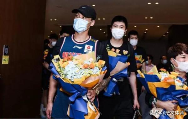 杜鋒忍痛放棄兩人！廣東首發5虎呼之欲出，7名國手助陣不輸遼寧