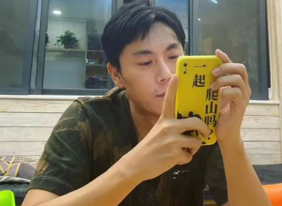 4去戛納無人識，為出名屢次整容，秦昊的“爆紅”離不開這6個女人