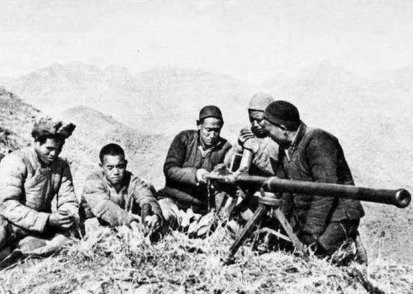 1936年，十歲孩童自稱走過長征，毛主席問誰能證明，他回答：賀龍