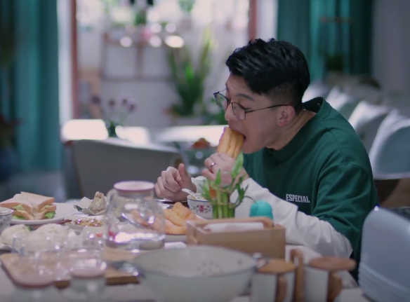 CCTV8王炸劇殺來了！開播收視率破1，殷桃演技驚豔，熬夜追不停