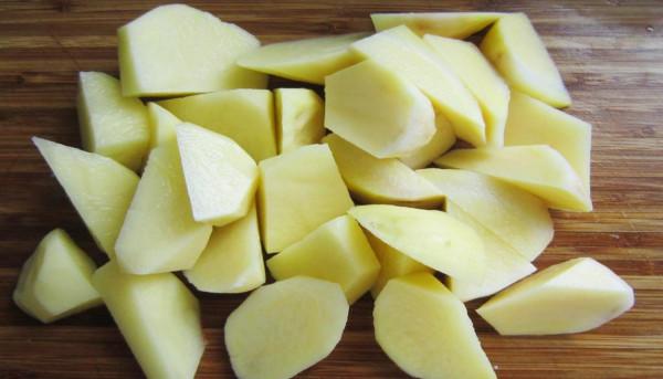 不加一滴水的砂鍋魚你吃過嗎?30年老配方,肉質鮮嫩並且無腥味 不加一滴水的砂鍋魚你吃過嗎?30年老配方,肉質鮮嫩並且無腥味