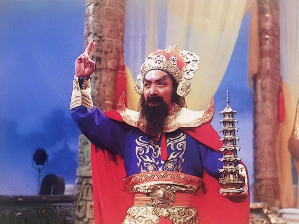 西遊記中，龍王和閻王一起拜見玉帝，為何玉帝卻不讓閻王進殿？