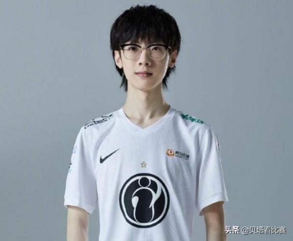 iboy新輔助不是寶藍，是預言家！微博關注曝光，TES小鵬直播漏勺