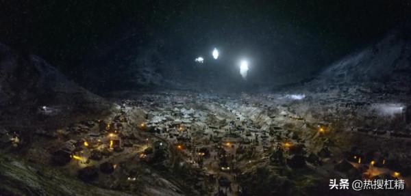 真實的《長津湖》：志願軍凍成冰雕，美軍把志願軍手指掰斷拔走槍