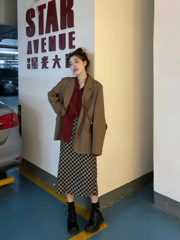 擠奶裙out!今年流行這3條“瘦瘦裙”,洋氣好看 擠奶裙out!今年流行這3條“瘦瘦裙”,洋氣好看