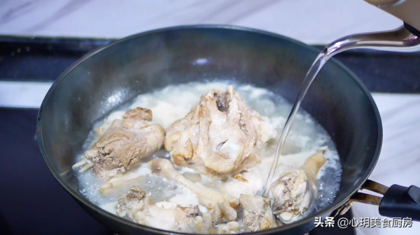 年夜飯最硬的一道壓軸菜，寓意虎年萬事如意，學會人人誇你是大廚