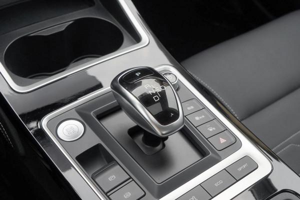 搭載刀片電池，續航450km，12.99萬起售，秦EV價效比如何？