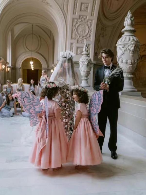 這才是真正的世紀大婚!前世界首富孫女出嫁,身上婚紗來頭不小 這才是真正的世紀大婚!前世界首富孫女出嫁,身上婚紗來頭不小