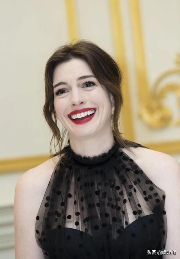 安妮·海瑟薇生完孩子後，顏值快崩塌了