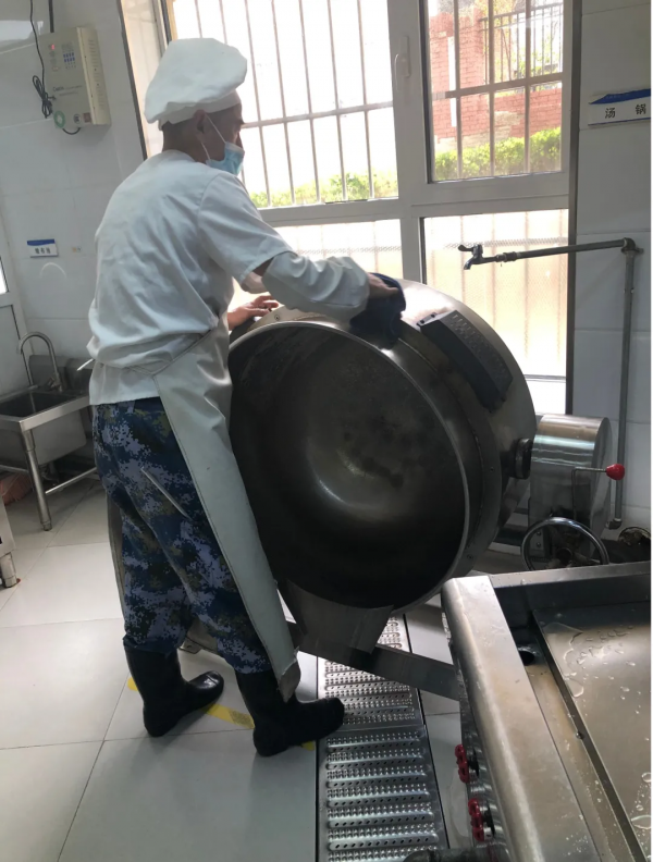 惠水路幼兒園大廚的一天——慶祝建黨100週年之傳遞正能量