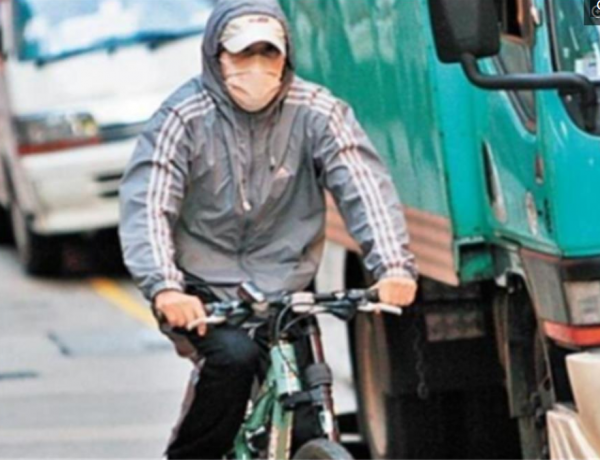 看完黃曉明出行的排場,再看看周星馳出行的排場,差距太大了 看完黃曉明出行的排場,再看看周星馳出行的排場,差距太大了