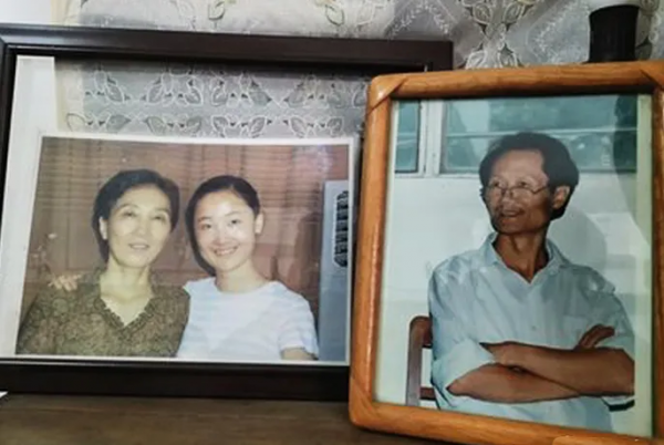 &OpenCurlyDoubleQuote;野人&rdquo;教授何家慶：生前被嫌棄，死後蓋國旗