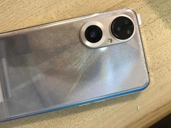 4000mAh+玻璃後蓋，8GB+128GB版跌至699元，外觀致敬華為P50Pro