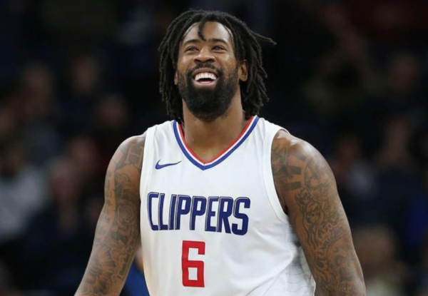 16年小喬丹是第一中鋒,場均13+14+2,那考辛斯和霍華德呢? 16年小喬丹是第一中鋒,場均13+14+2,那考辛斯和霍華德呢?