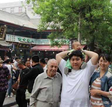 跨越重洋的關愛,中國小夥報答瑞士好房東,將其接回中國養老送終 跨越重洋的關愛,中國小夥報答瑞士好房東,將其接回中國養老送終