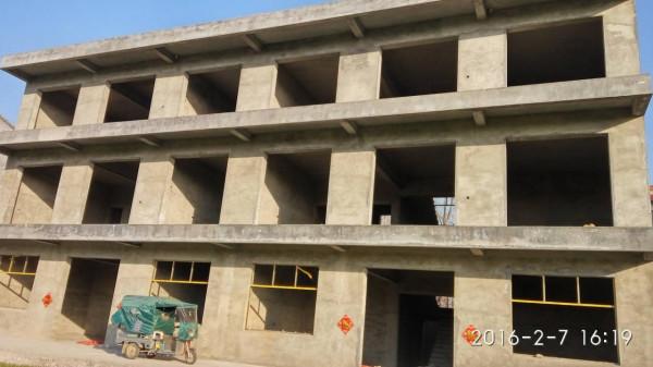 這房還行嗎？都快鬱郁了