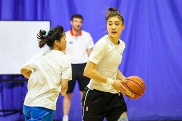 山西女籃簽下“神鹿”，期待新賽季