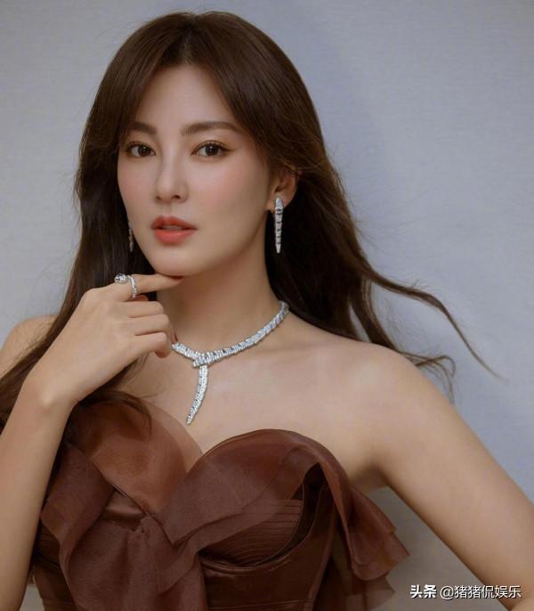 張雨綺新劇將播，二搭男主上演霸總式甜寵，豪華主演陣容引人期待