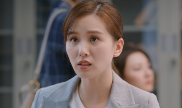 還在容貌焦慮？看看倪妮的小肚子、楊冪的雙下巴、熱巴的滿臉痘吧