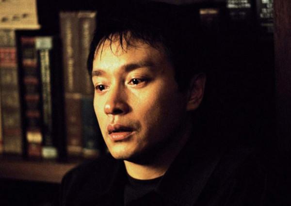 張國榮墜樓身亡,死前身邊無一親人,接到陳淑芬電話:你再等等我 張國榮墜樓身亡,死前身邊無一親人,接到陳淑芬電話:你再等等我