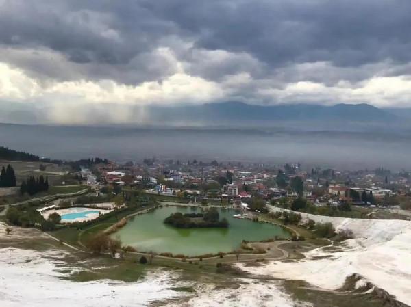 土耳其棉花堡：上帝打翻了牛奶瓶，被譽為世界第八大奇蹟