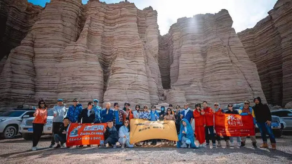 1028名日本人報名遊新疆？新疆顏值實錘了，一年四季，美麗不停歇