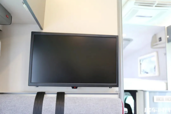 覽眾自由炮B 輕型越野旅居車 巧妙空間設計 配置齊全 輕鬆出行 覽眾自由炮B 輕型越野旅居車 巧妙空間設計 配置齊全 輕鬆出行