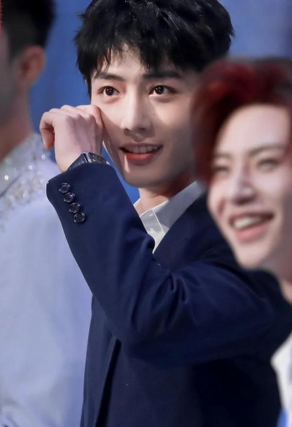 讓這幾位男明星告訴你們,男生穿起西裝來有多正 讓這幾位男明星告訴你們,男生穿起西裝來有多正