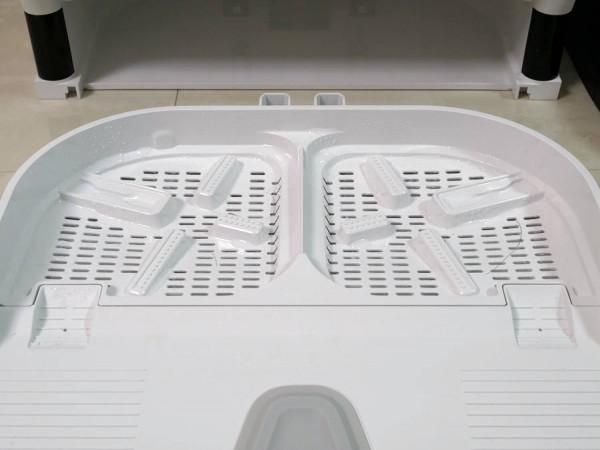 自清潔掃拖機器人橫評:美的W11與石頭G10清潔大作戰 自清潔掃拖機器人橫評:美的W11與石頭G10清潔大作戰