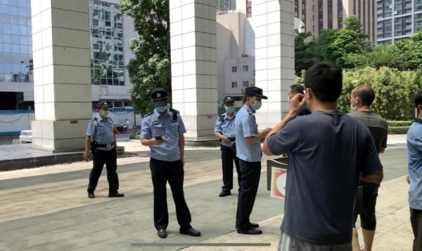 現場|恆大在廣州組織實物兌付登記 投資人要求公示房源明細 現場|恆大在廣州組織實物兌付登記 投資人要求公示房源明細