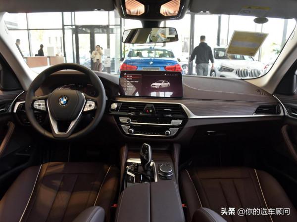 1&period;5L油耗2&period;0T豪華轎車，沒購置稅還便宜，帶你看寶馬5系新能源