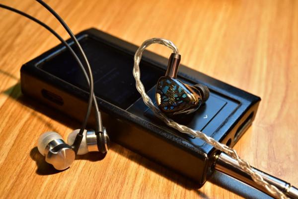 野心勃勃的國產旗艦8動鐵耳塞試聽，8KHz之前峰谷值相差不足4dB