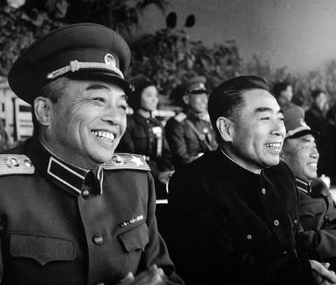 彭老總76歲逝世,骨灰放在千里之外的四川,四年後才派飛機接回 彭老總76歲逝世,骨灰放在千里之外的四川,四年後才派飛機接回