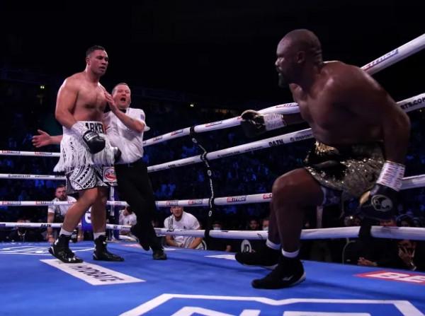 前拳王帕克3次擊倒切索拉贏得二番戰！賽後並未叫板富里、烏西克