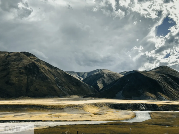 兩個人，一輛車，阿里北線無人區穿越