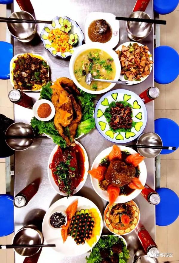 看!邊防官兵的恆溫菜窖和花樣套餐 看!邊防官兵的恆溫菜窖和花樣套餐